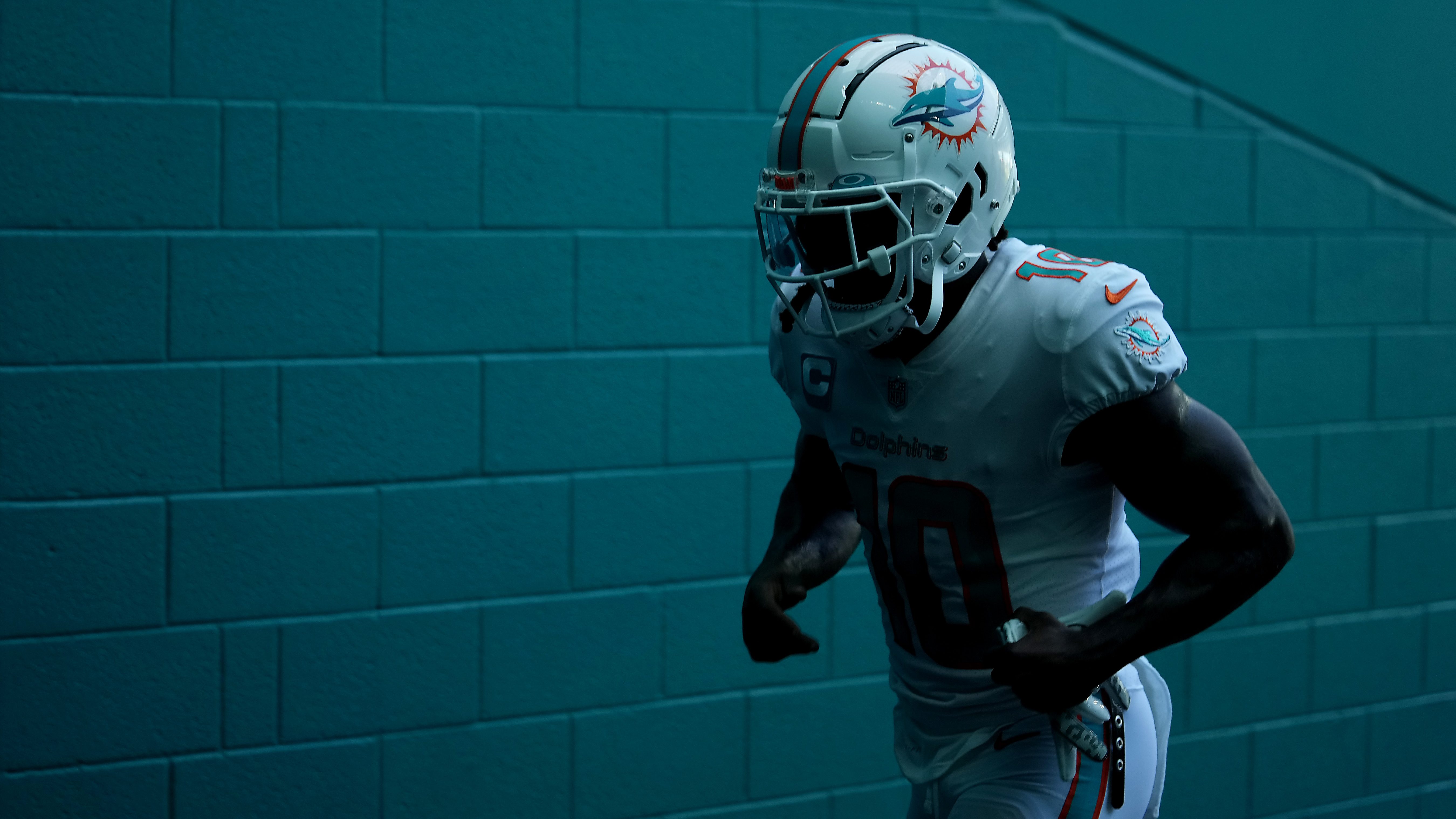 Tyreek Hill Fines: A Look at How Much the Dolphins WR Has Lost and Why He  Won't Stop