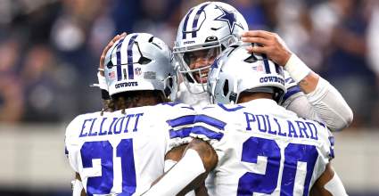 Cowboys Legend Sends Message on the ‘Problem’ Dallas Has Involving Ezekiel Elliott