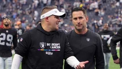 Trade Proposal Sends Raiders QB to NFC as Replacement for Future Hall of Famer