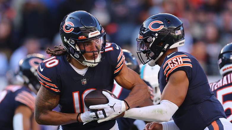 Chicago #Bears wide receiver Chase Claypool (10) can't make a catch in the  end zone under pressure from New York #Jets cornerback Sauce…