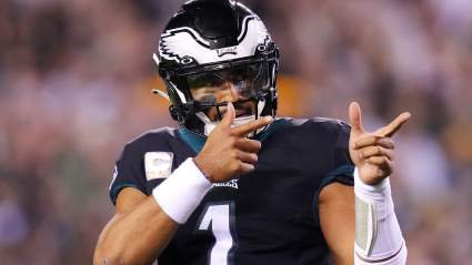 Eagles Insider Reveals Meaning Behind Jalen Hurts’ Camera ‘Ritual’