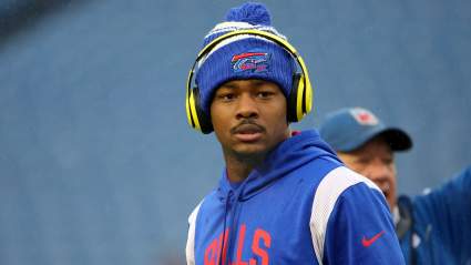 Bills WR Stefon Diggs Shuts Down Hilarious Food Illness Rumor on Twitter