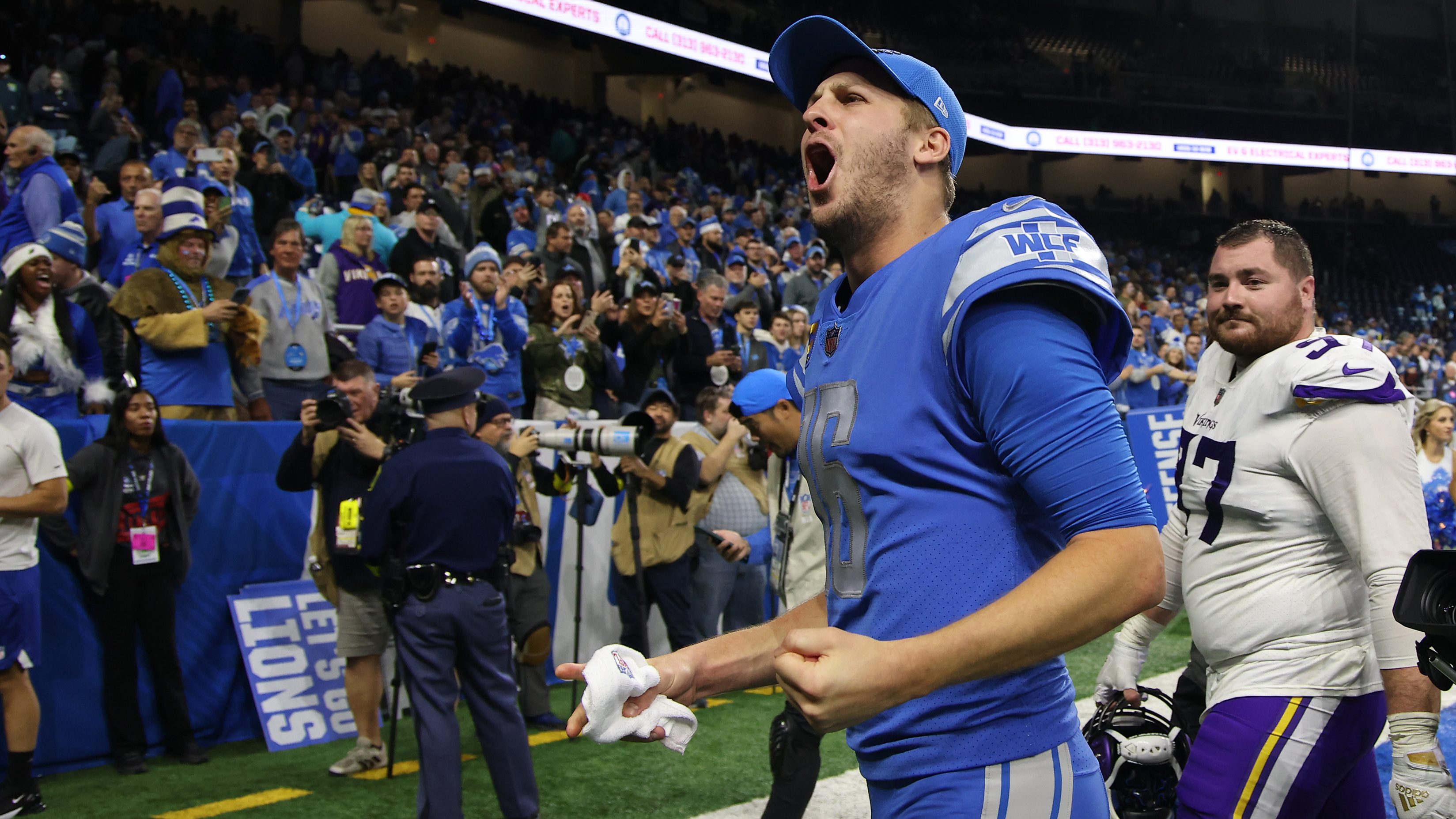 Detroit fans well-represented in Los Angeles for Lions vs. Rams