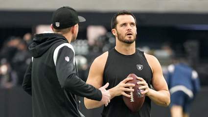 Derek Carr ‘Has Been Different This Year,’ per Insider: ‘Teammates Have Noticed’