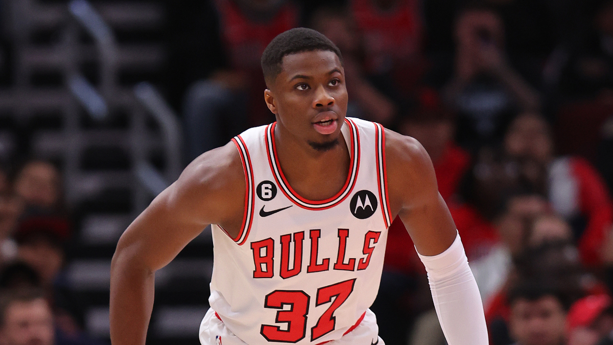Chicago Bulls waive Derrick Favors, likely to play for the Windy