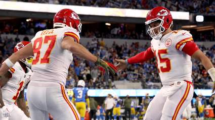 Patrick Mahomes Reacts Publicly to Travis Kelce’s Christmas Gift