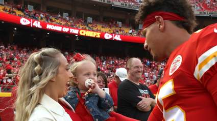 Mahomes Family Shares Photos of Sterling With Santa [LOOK]