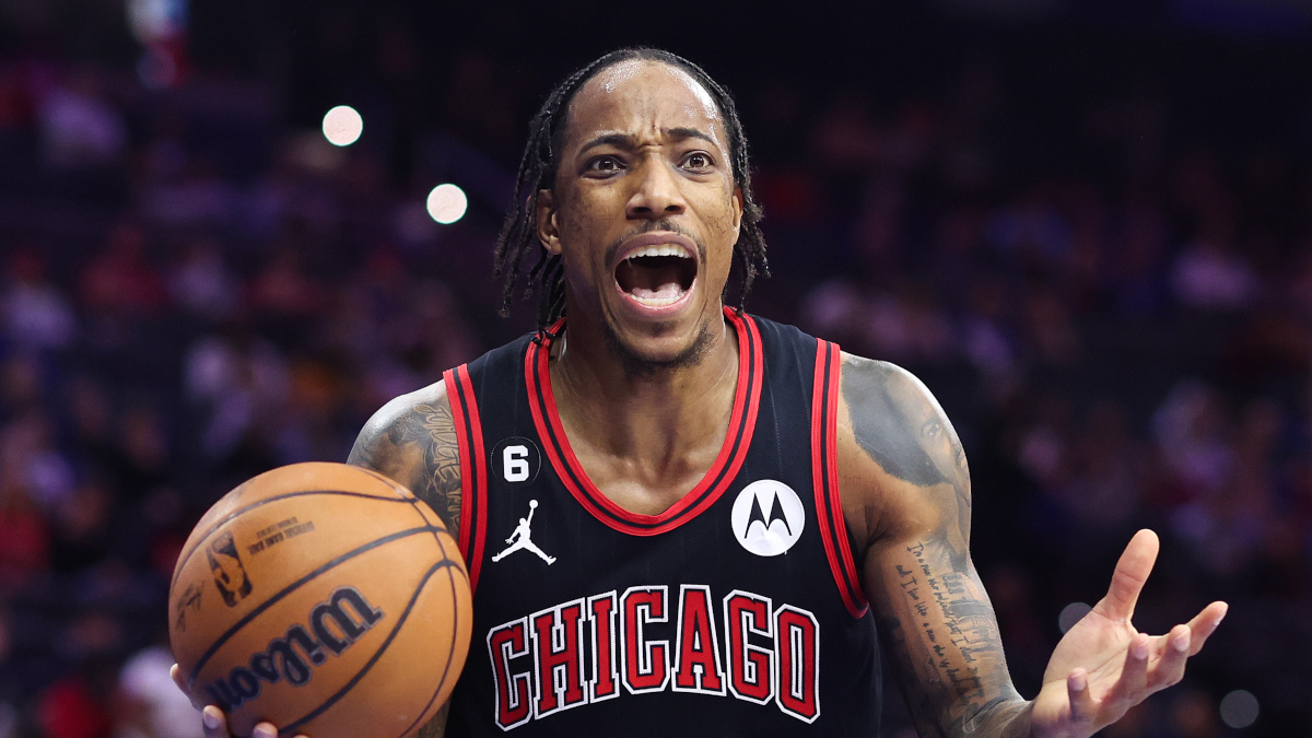 Bulls Rumors NBA GM Makes Unsettling DeRozan Prediction   DeRozan Bulls 76ers 