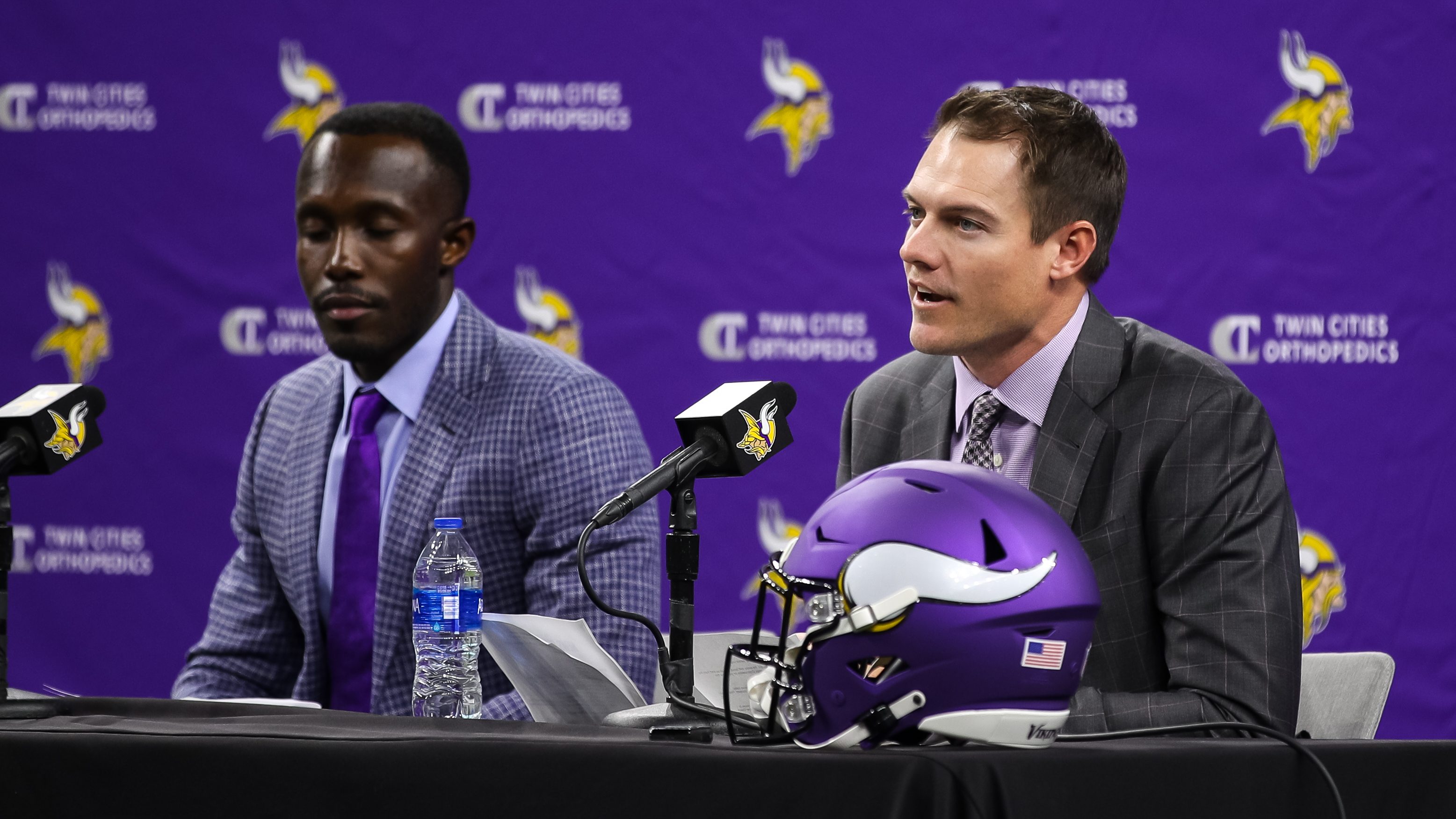 What should Kwesi Adofo-Mensah do with Kirk Cousins' Contract? - Daily  Norseman
