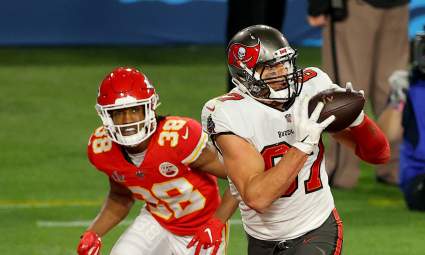 Rob Gronkowski Reveals Where Travis Kelce Stands Among TEs for Sunday