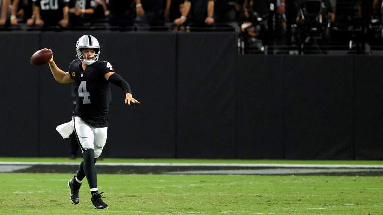 Raiders Predicted to Trade Derek Carr to Non-Playoff Team