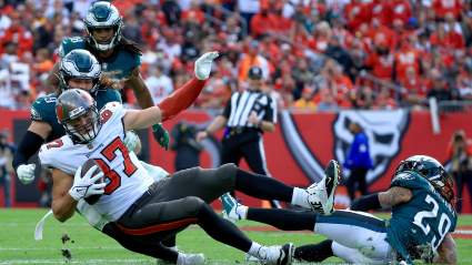 Rob Gronkowski Calls This Eagles Veteran ‘Underrated:’ Exclusive