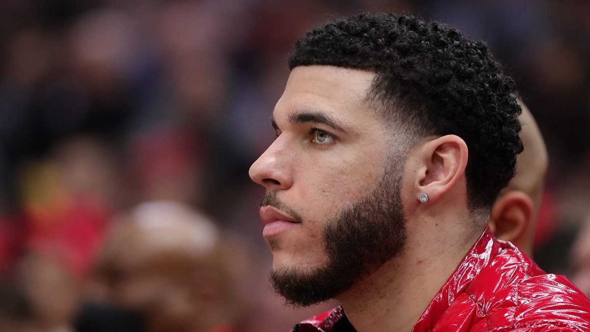 Brandon Roy names a player Lonzo Ball could possibly pattern his game after  when he returns to the NBA - Sports Illustrated Chicago Bulls News,  Analysis and More