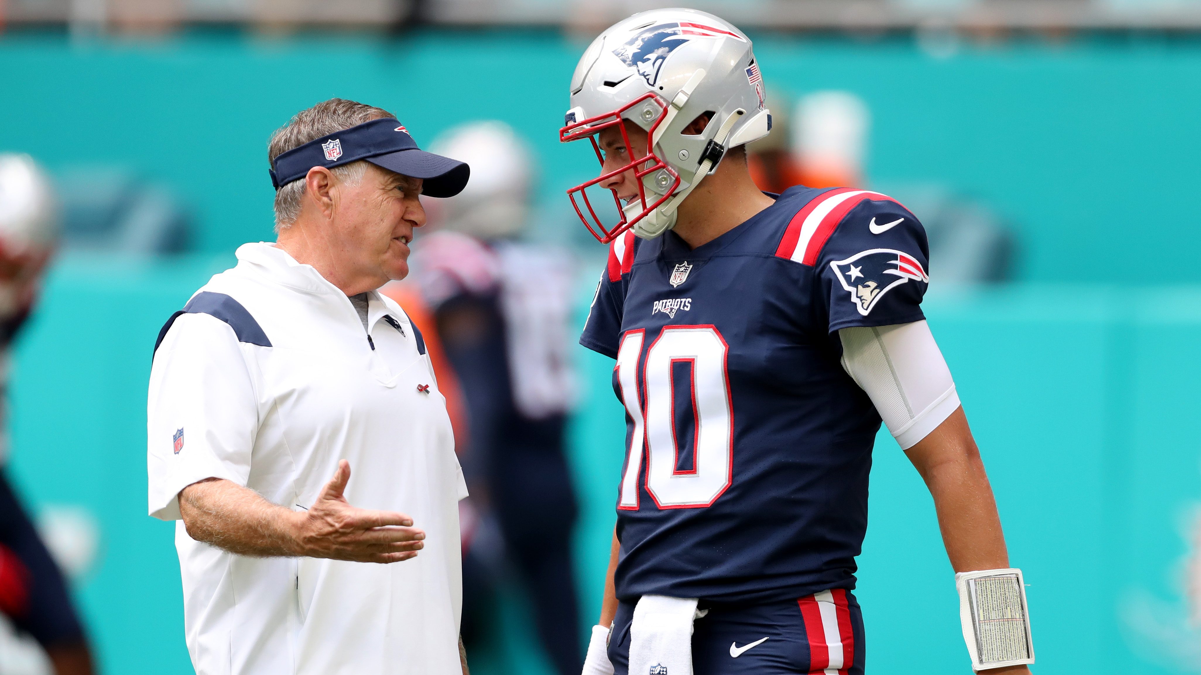 Belichick remains noncommittal on Mac Jones as Patriots starting QB