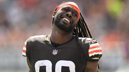 Disgruntled Browns DE Jadeveon Clowney Throws Shade at Myles Garrett