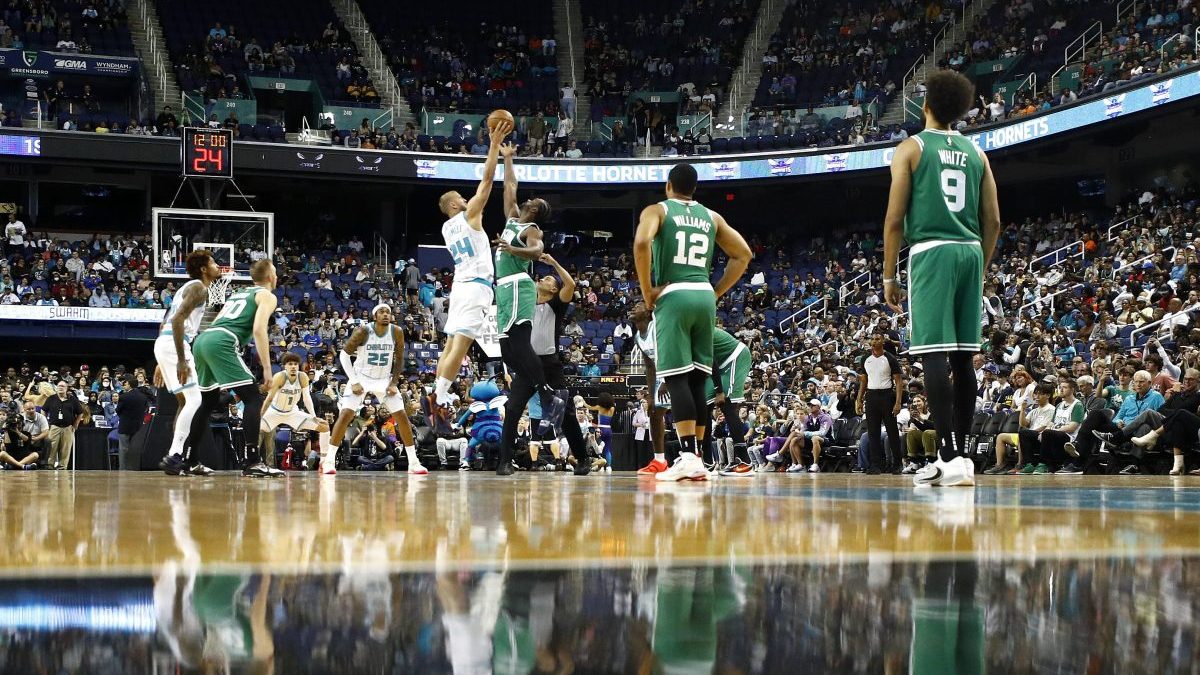 Boston Celtics trade Noah Vonleh to San Antonio Spurs