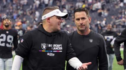 Raiders Believe They Face Competition From 2 Other Teams for Star QB: Report