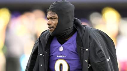 Ravens’ All-Pro Defends Lamar Jackson Amid Injury Controversy