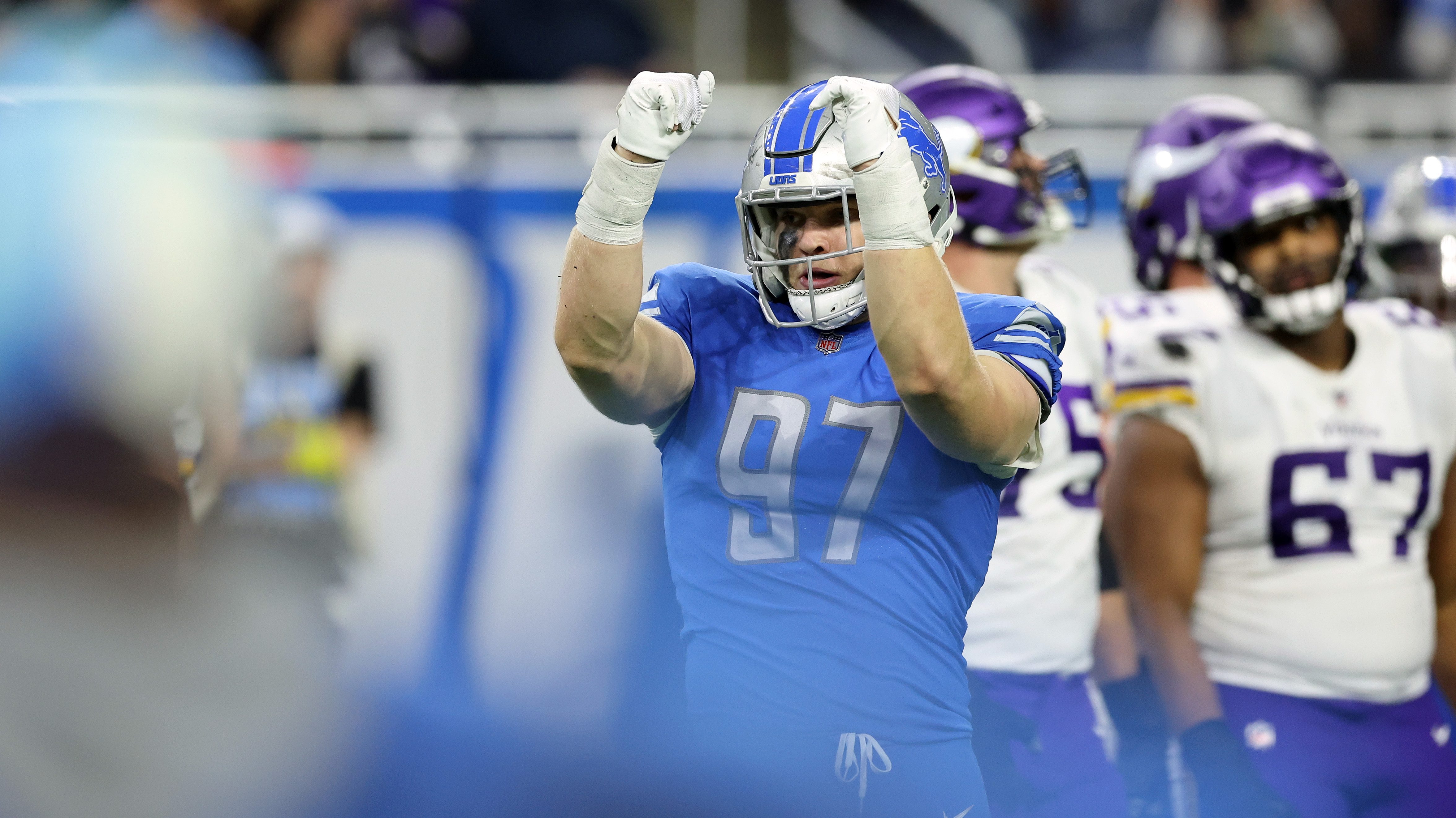 Lions' Aiden Hutchinson named Defensive Rookie of the Month