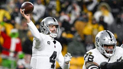 Raiders Leak Telling Details on Why Exactly Derek Carr Was Benched