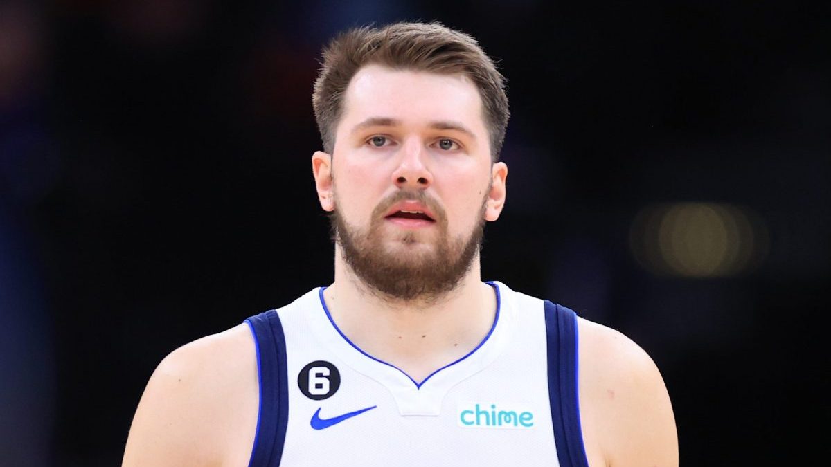 Mavericks Called Out For Failing To Help Luka Doncic