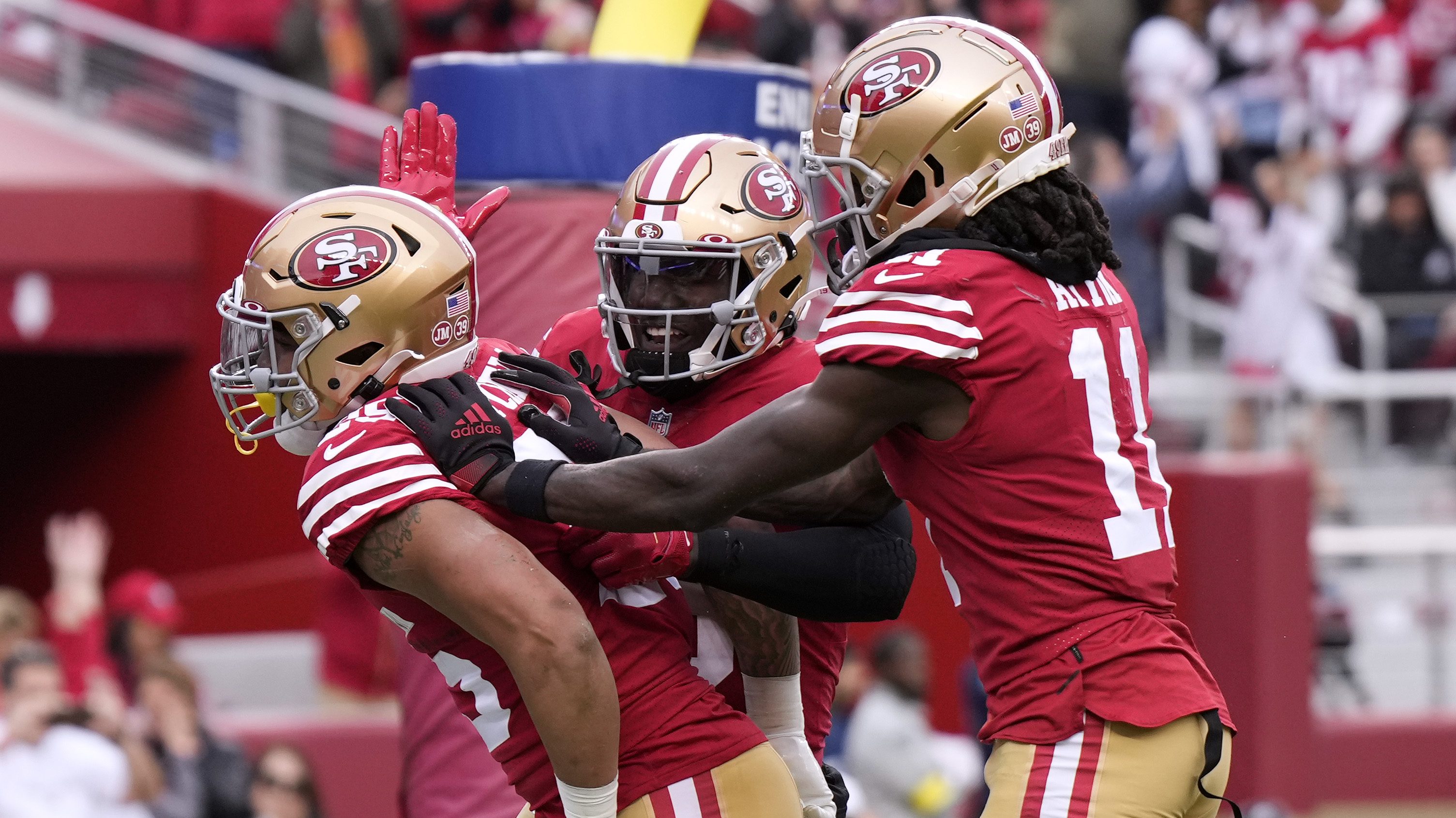 49ers: Getting Everyone Involved Is 'Definitely a Challenge'