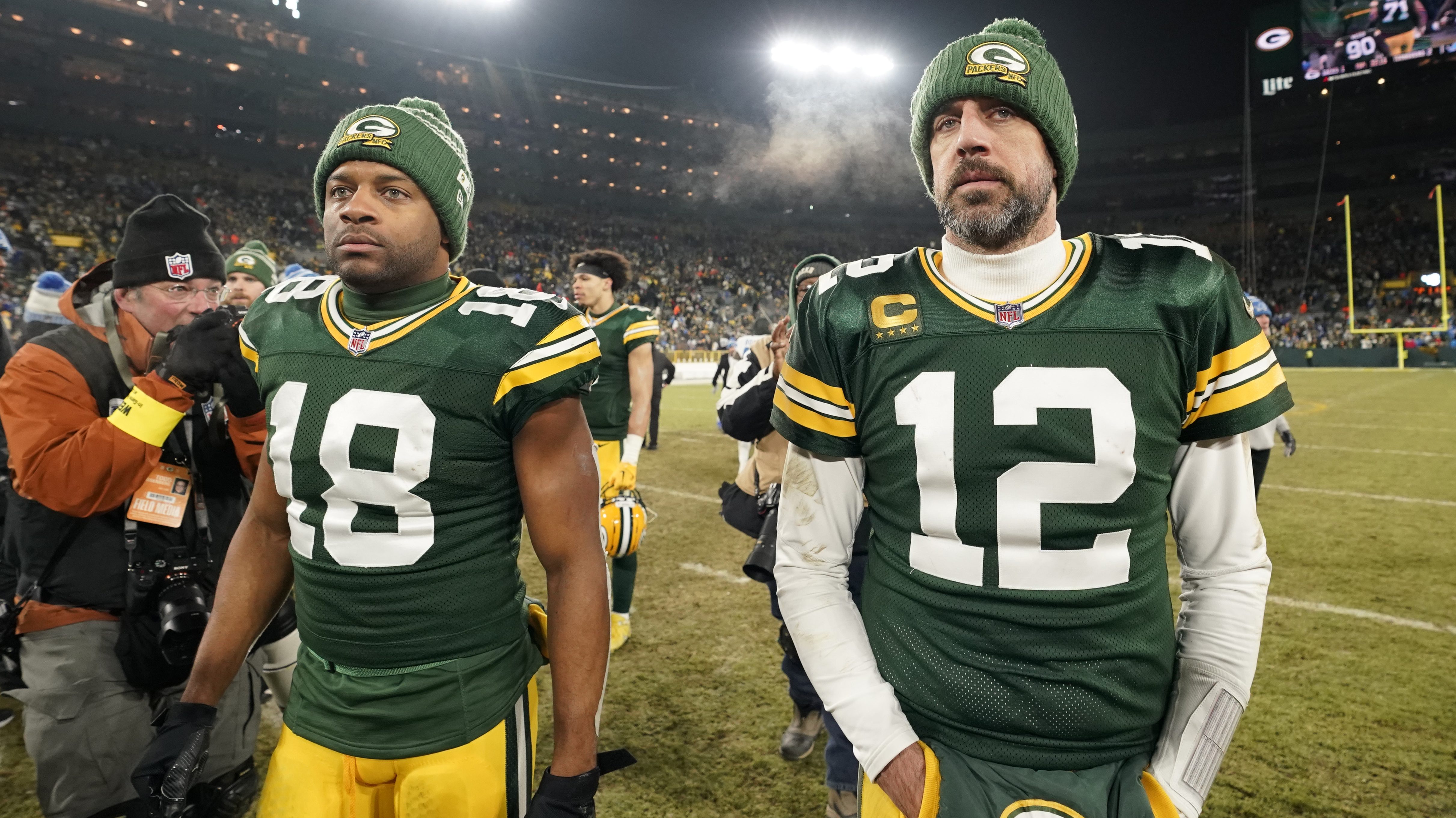 Packers, Dolphins meet on Christmas with playoff aspirations