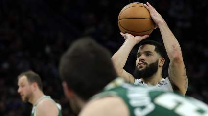Raptors ‘Can’t Stand Pat’ & More NBA Trade Rumor Buzz