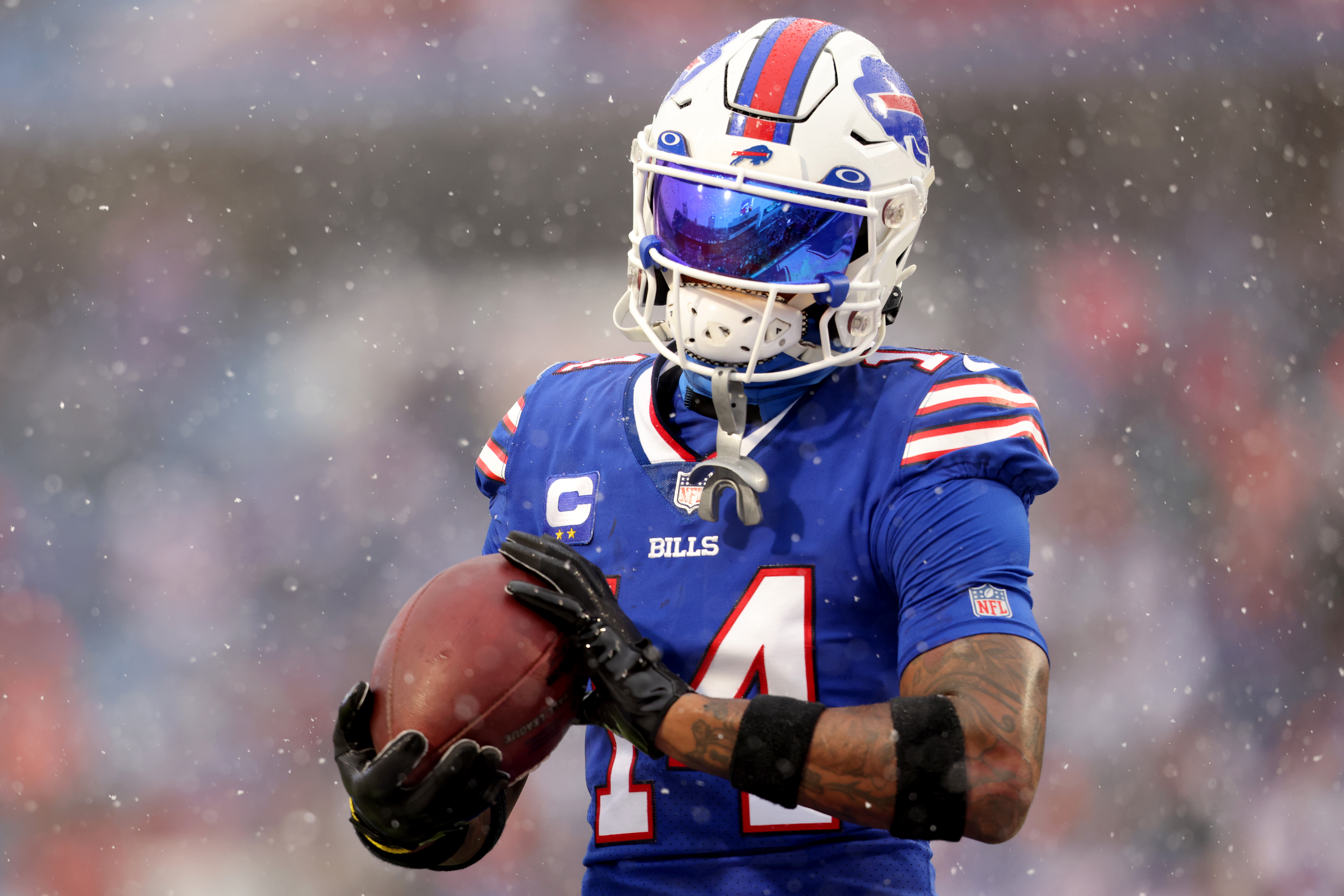 Buffalo Bills fan gets game ball signed by Josh Allen: 'I didn't have  words; I couldn't even talk' 
