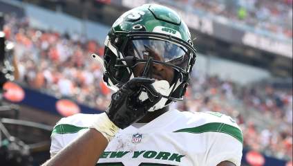 Jets RB Breece Hall Sends Viral Message Amid 2023 NFL Awards