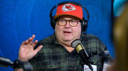 Celebrity Chiefs Fan Sends Strong Warning to NFL Pundit: ‘So Help Me’
