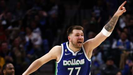 Mavericks Urged to Form New Big 3 with Move for Warriors Superstar