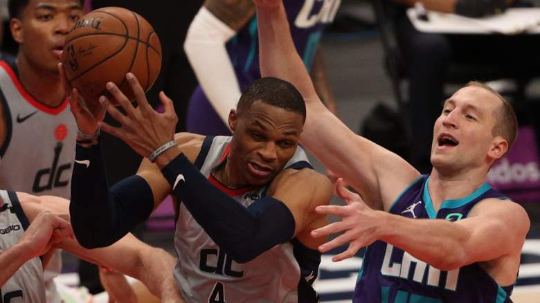 Cody Zeller defends Russell Westbrook. Zeller reportedly has agreed to join the Miami Heat.
