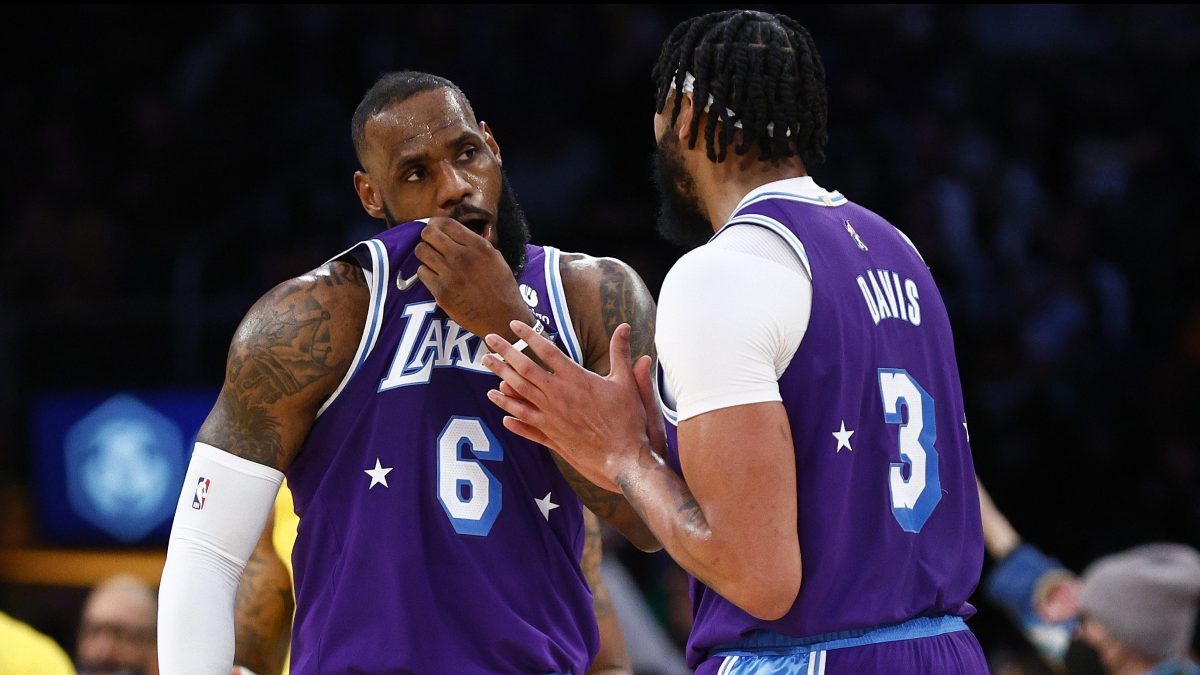 LeBron James not worried about Lakers' struggles in his debut