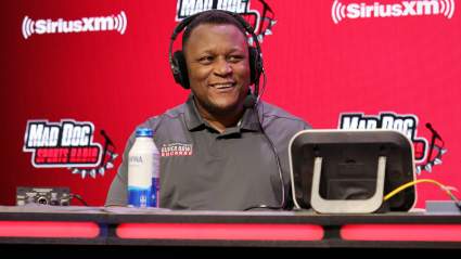 Barry Sanders Roasts Tom Brady Retirement With Viral Tweet [LOOK]