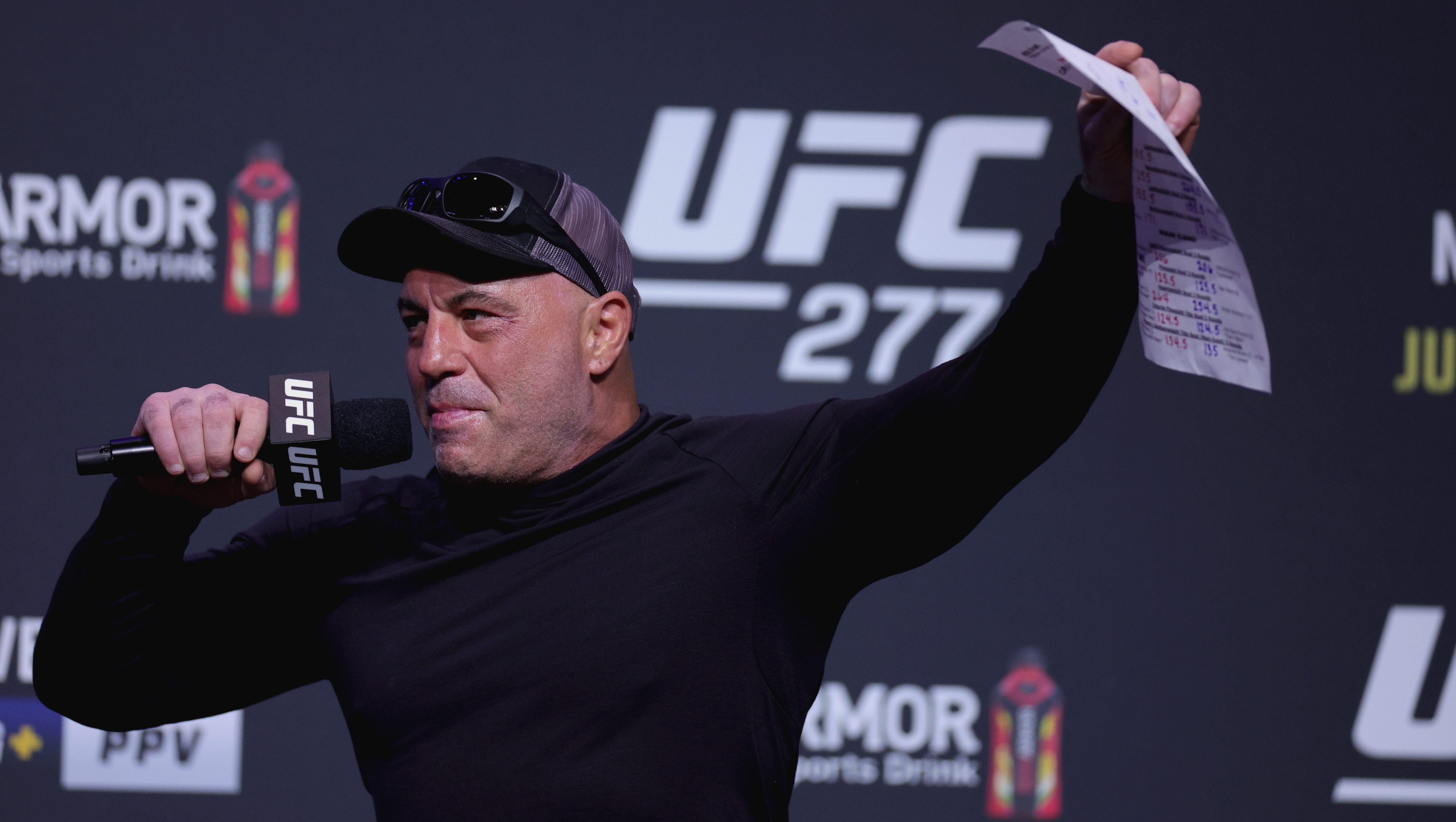 Joe Rogan Bothered UFC Star With Comments F*cking Hell Heavy