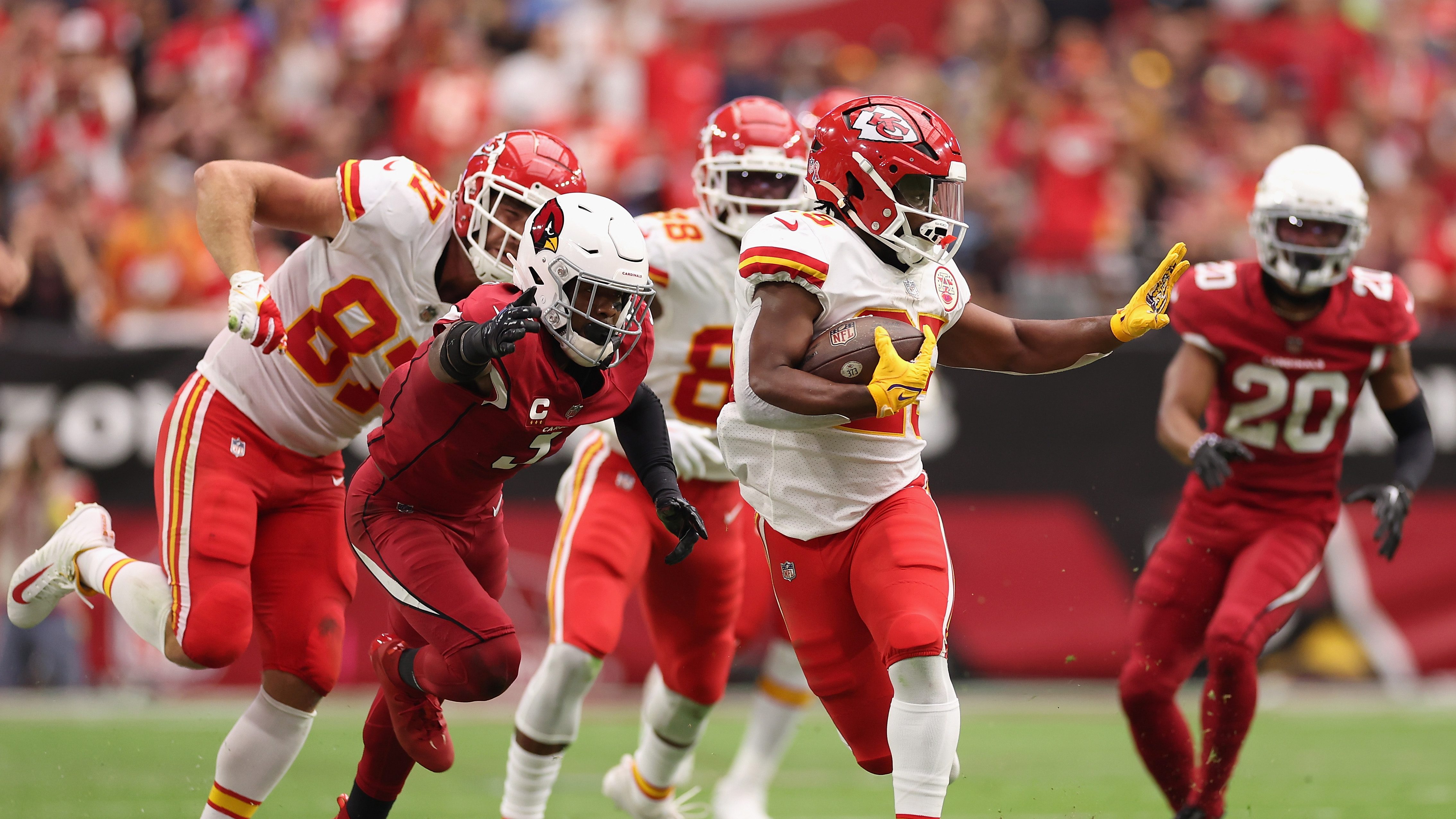 Chiefs Activate RB Clyde-Edwards-Helaire From IR