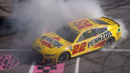 Joey Logano Debuts New NASCAR Scheme at Las Vegas