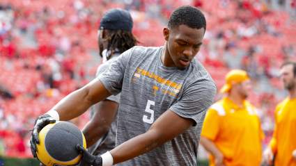 Jets Linked to Record-Breaking QB With ‘Live Arm’