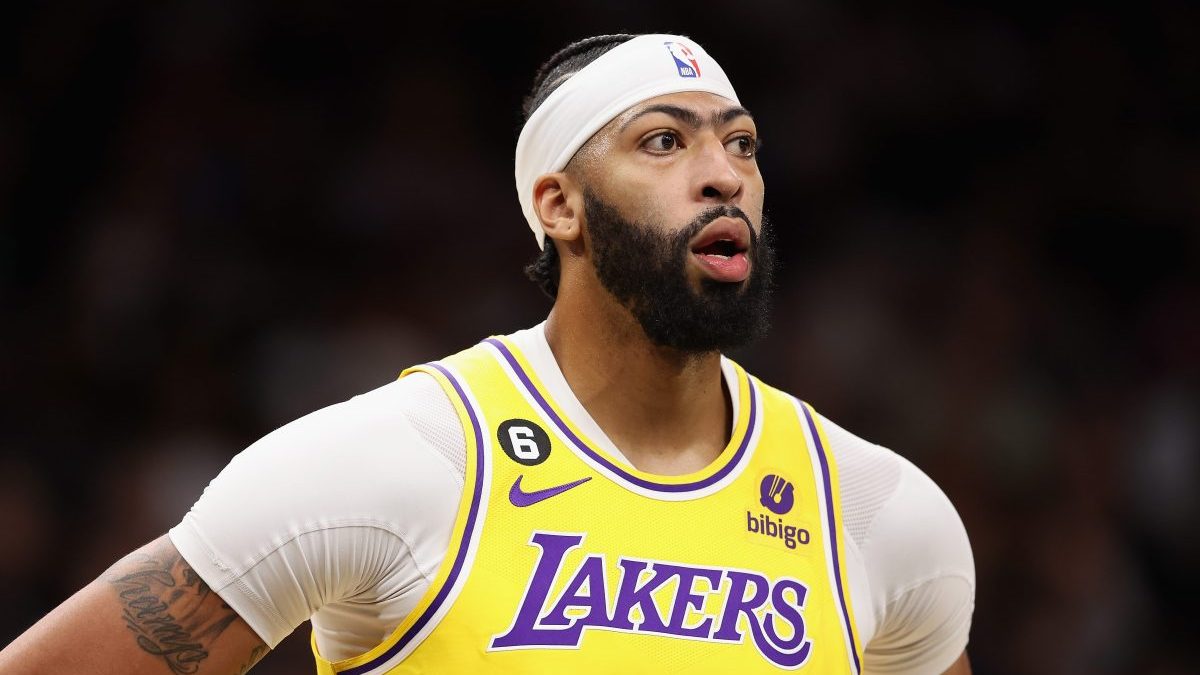 Lakers considering trade with the Dallas Mavericks: Anthony Davis in  exchange for Kyrie Irving