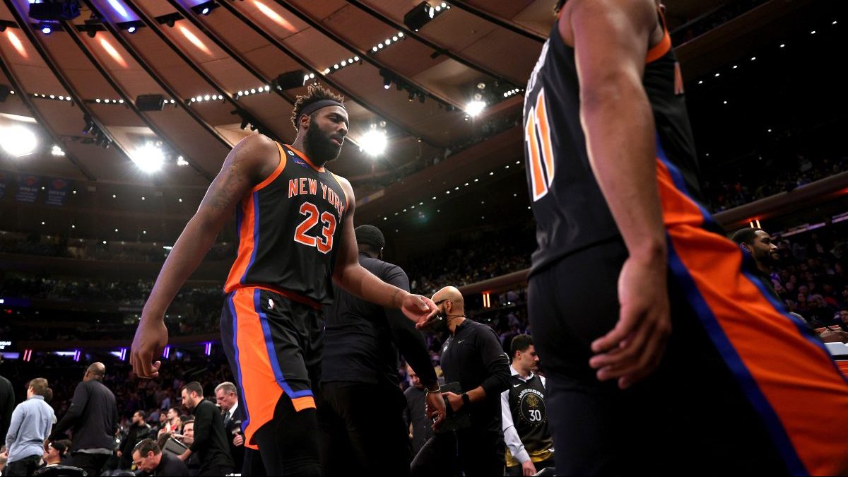 Latest Mitchell Robinson Injury Update A Major Blow For Knicks