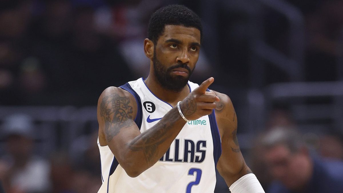 Kyrie Irving Sounds Off on Ultimate Goal With Mavericks