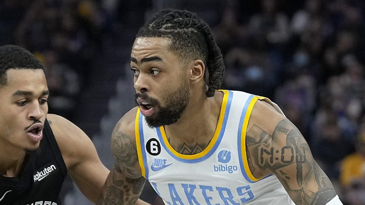 Lakers D Angelo Russell Issues Urgent Message To Lebron James And Anthony Davis