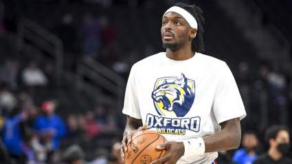 Lakers Potential Off-Season Target Signs With LeBron James’ Agency