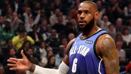 Lakers Legend Calls For Lebron James to Get a Statue