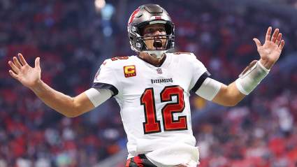 Ex-Buc Sends Message to Tom Brady Amid Rumors