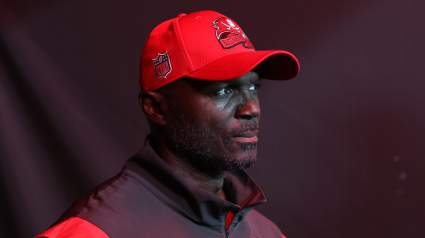 Buccaneers Could Be ‘in the Mix’ for Trade Featuring Playmaker QB: Analyst