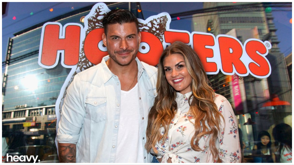 Jax Taylor & Brittany Cartwright’s Son Cruz Poses For Pics at Hooters