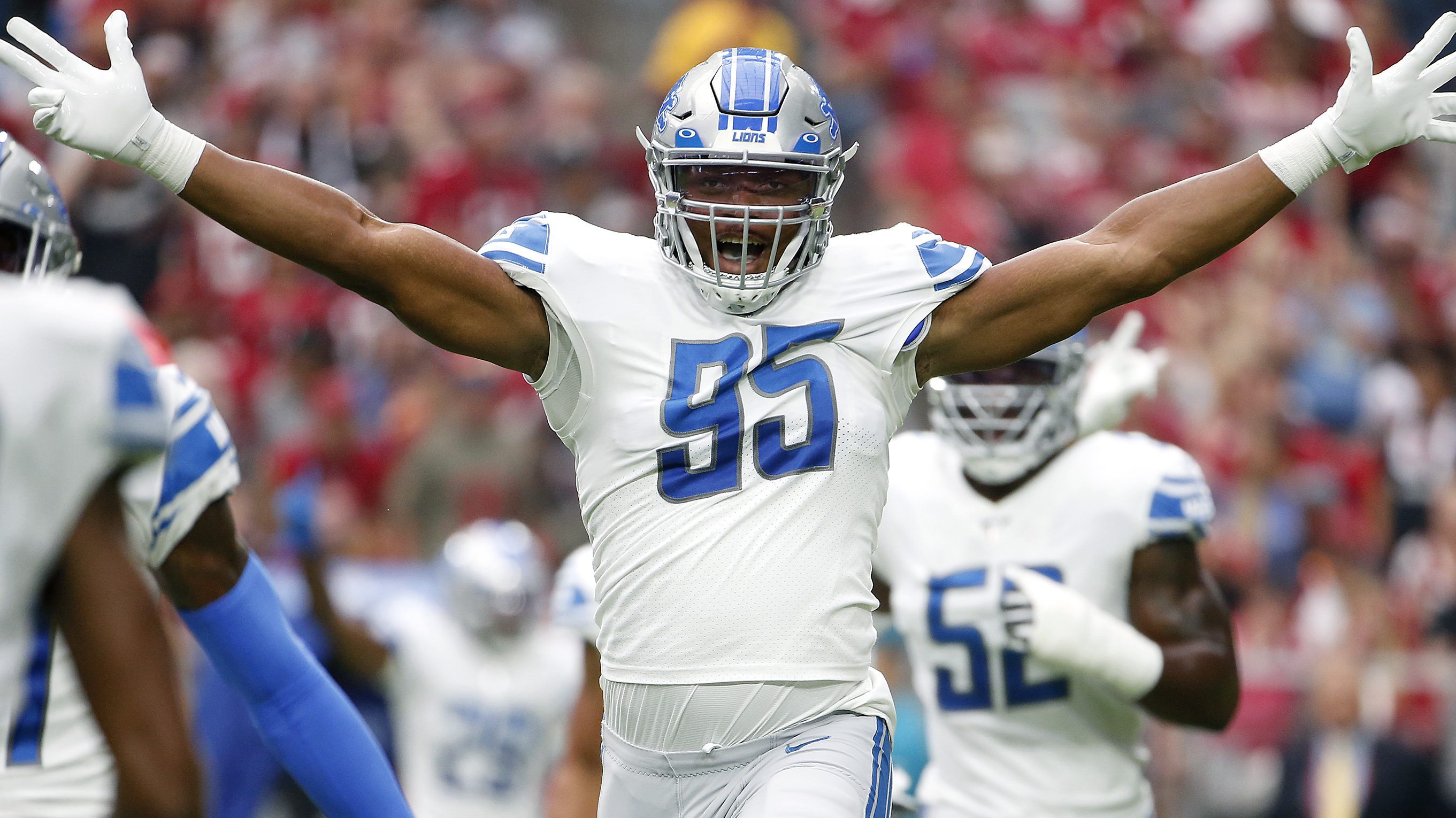 Lions DE Makes Surprise Retirement Announcement at Age 28