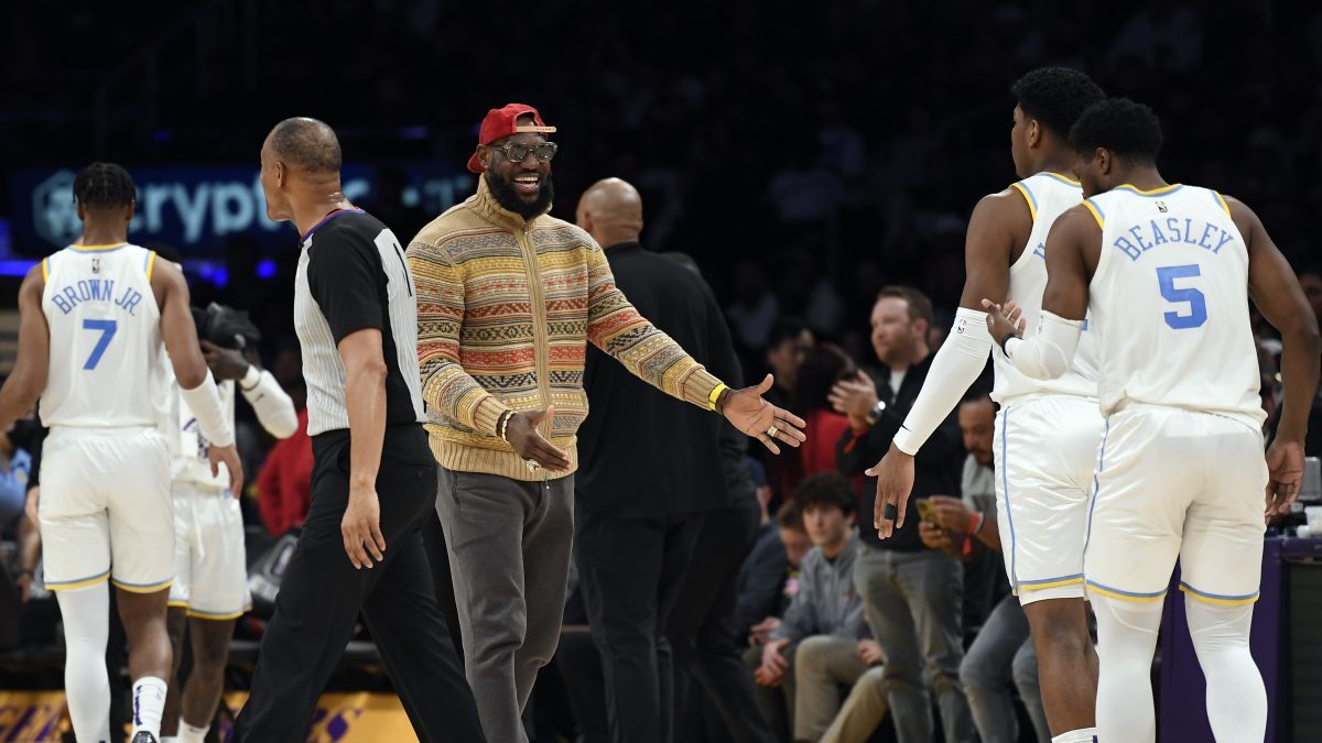 Lebron james hot sale injury lakers